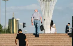 Казахстанцам старше 45 стало сложнее устроиться на работу