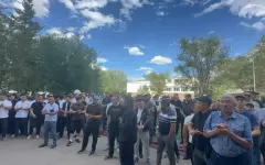 Первые шаги к обновлению: коллектив рудника встретил аплодисментами новое руководство
