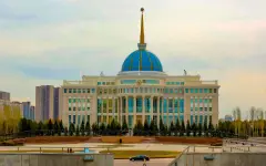 «Казахмыс» инвестирует в Ұлытау: Руслан Өскенәлі проверил ход строительства социальных объектов