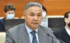 Азат Перуашев сложил полномочия председателя партии «Ақ жол»