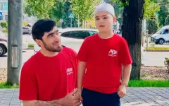 Донор из Дагестана спустя три года встретился в Алматы с мальчиком, которому спас жизнь