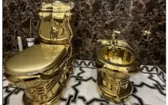 Выставленный на продажу «золотой» особняк обсуждают казахстанцы в соцсетях