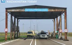 Пробка из грузовиков образовалась на казахстанско-российской границе