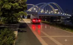 Езда по тротуару в Астане обернулась арестом для водителя Lexus