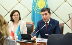 Спикер Мажилиса встретился с Маршалом Сената Польши